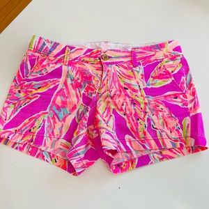 Lilly Pulitzer womens shorts size 12.